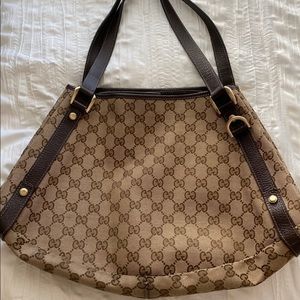 AUTHENTIC GUCCI Abbey medium cinch tote